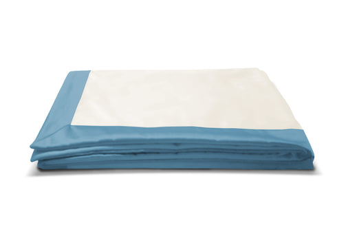 Coperta in Velluto con bordo in Raso