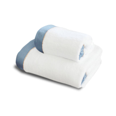 Set Asciugamani con Bordo in Raso e Piping